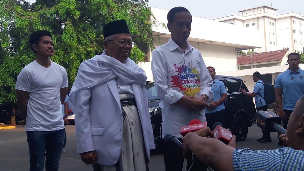 Kaesang Kawal Jokowi Menjalani Tes Kesehatan