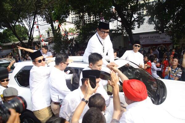 Prabowo Subianto Si Penggemar Mobil SUV