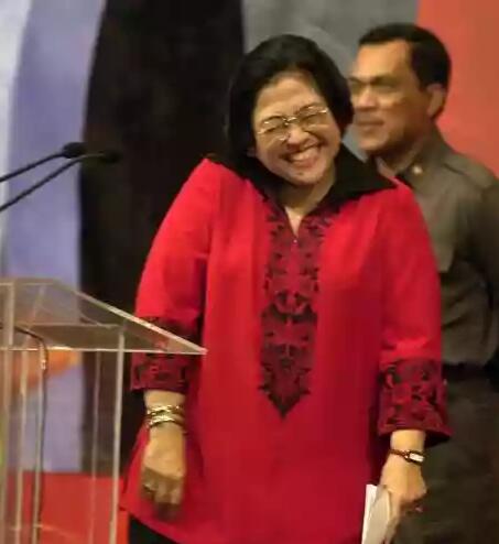Megawati dan Jokowi Tertawa Saat Ditanya soal Mahfud MD