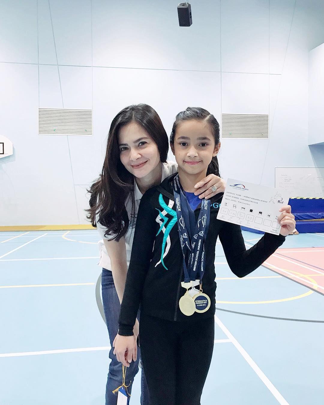 10 Potret Sidney Atlet Cilik Putri Cut Tari, Harumkan Nama Indonesia!
