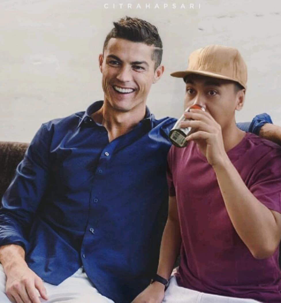 7 Editan Foto Raditya Dika yang Bikin Gagal Fokus dan Ngakak Seharian!