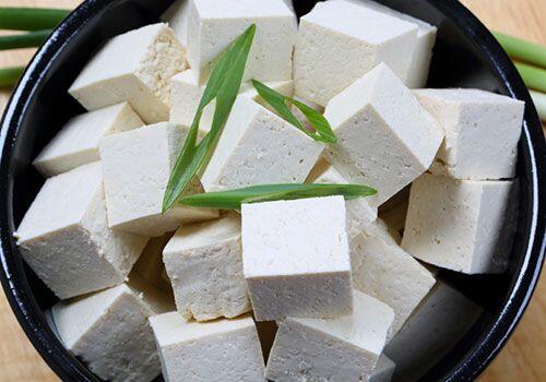 Gak Cuma Daging, 5 Makanan Ini Juga Harus Dihindari Vegetarian Lho!