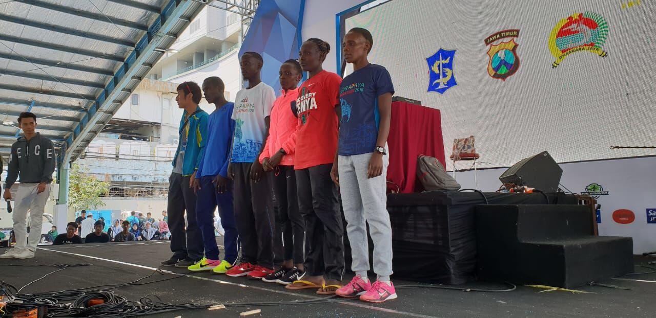 Lari 42 Km, Pria Kenya Juarai Surabaya Marathon 2018
