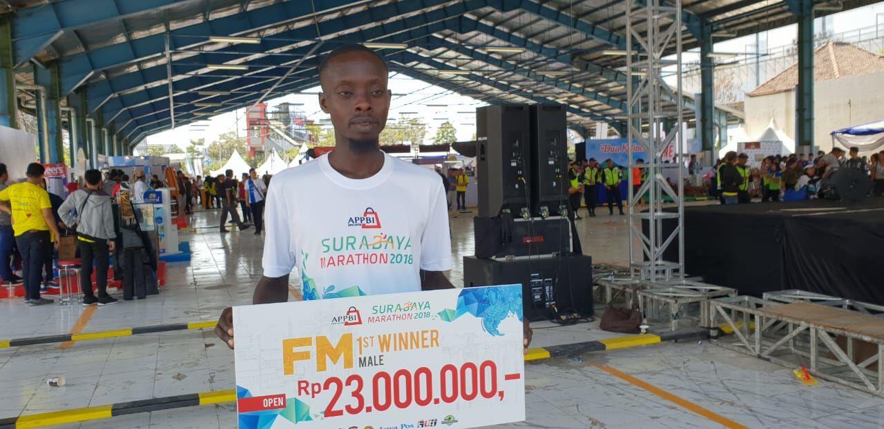 Lari 42 Km, Pria Kenya Juarai Surabaya Marathon 2018