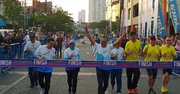 10 Potret Keseruan Surabaya Marathon 2018, Bu Risma Ikutan Lari Lho