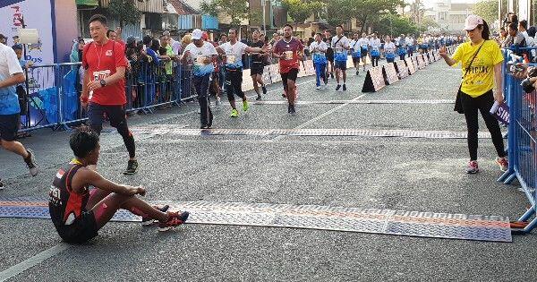 10 Potret Keseruan Surabaya Marathon 2018, Bu Risma Ikutan Lari Lho