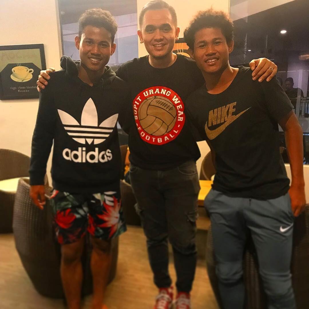 11 Potret Valentino Jebret, Presenter Sepak Bola yang Viral