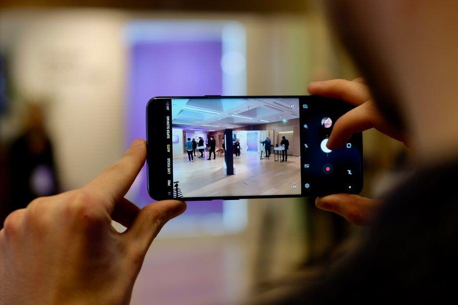 Tanpa Takut Blur, 5 Rekomendasi Smartphone dengan Fitur Optical Zoom