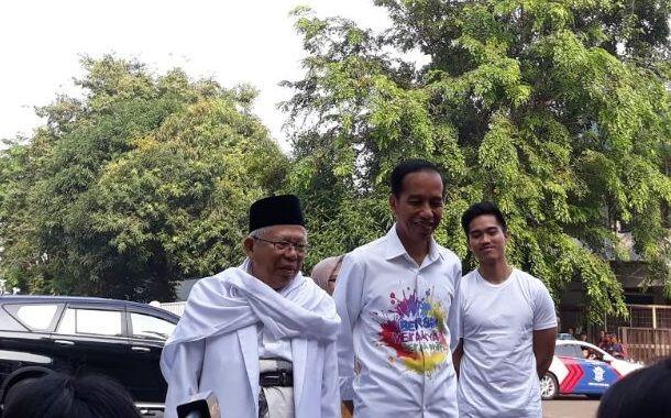 Jokowi-Ma'ruf Kompak Diantar Anak Bungsu ke RSPAD
