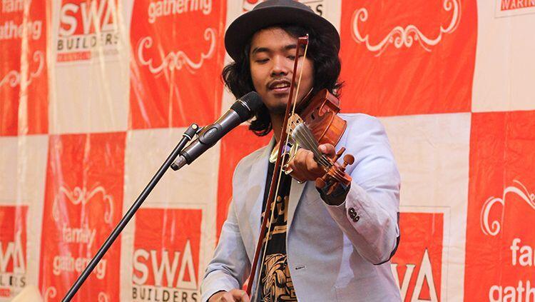 8 Teknik Stand Up Comedy Rahasia Sukses Jadi Komika