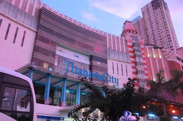 4 Tempat Berburu Bahan Kain di Jakarta
