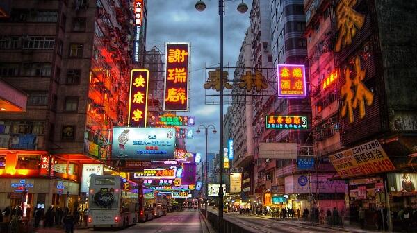 Pesona Lampu Neon Sign di Hong Kong yang Semakin Memudar