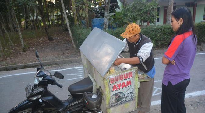 Perjuangan Anak Tukang Bubur Keliling Lolos Seleksi Taruna Akmil