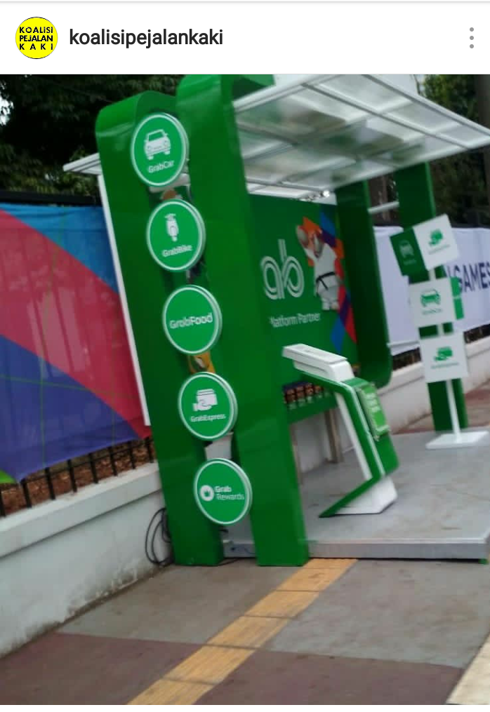 Dishub DKI akan Tertibkan Halte Grab yang Halangi Trotoar di GBK