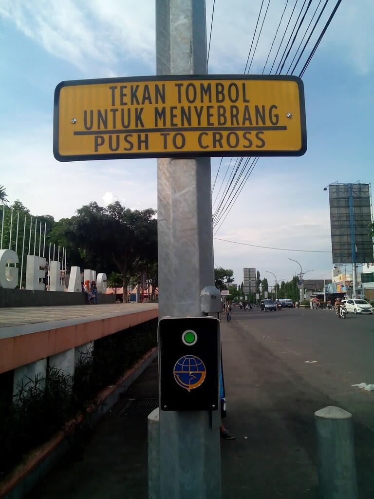 Arti Pelican Crossing dan Bedanya dengan Zebra Cross