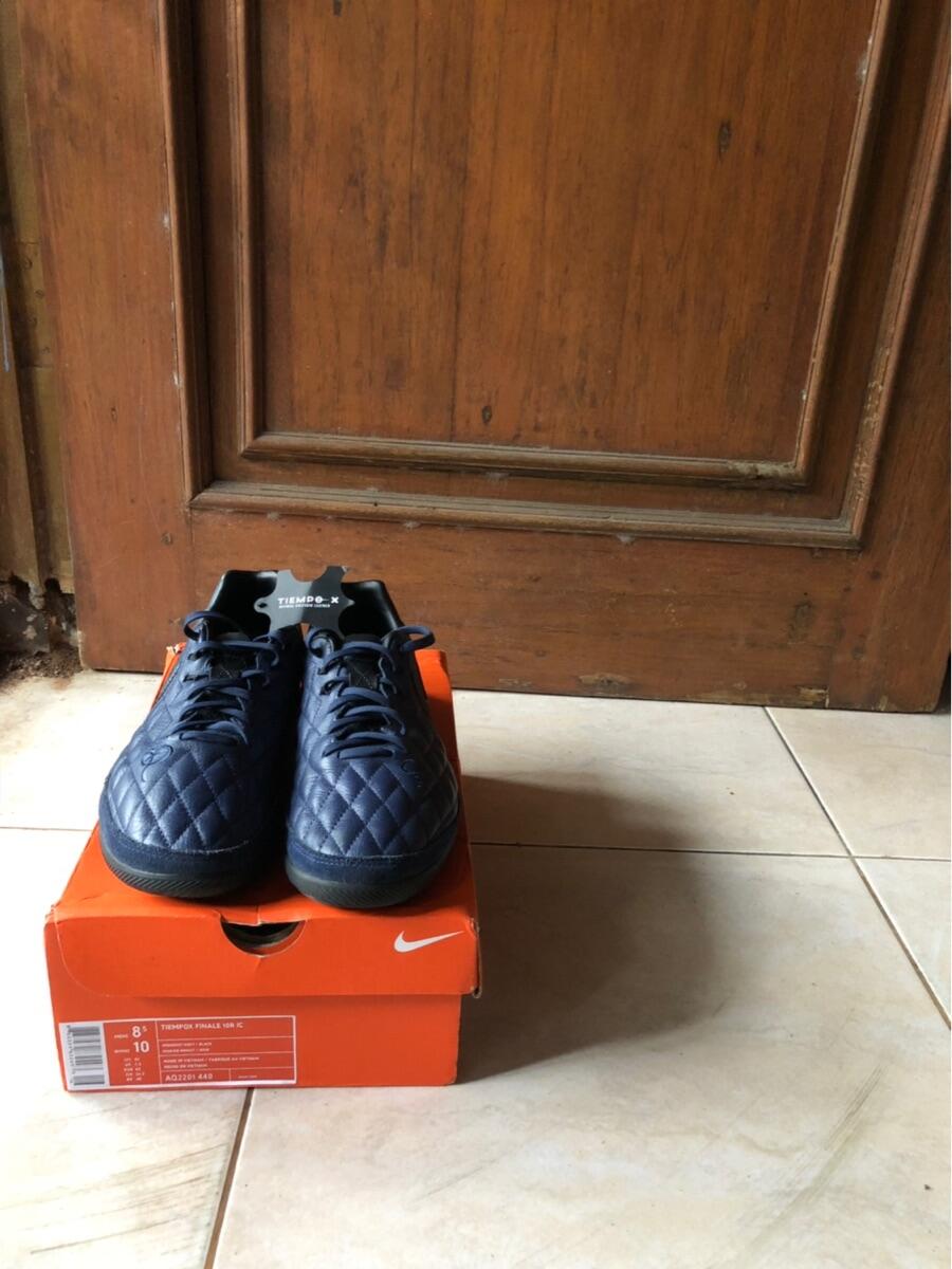 nike tiempox finale r10