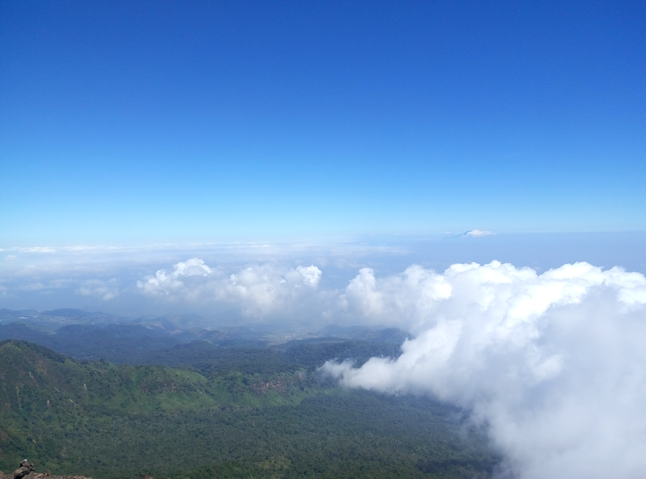 CATATAN PENDAKIAN GUNUNG SLAMET VIA GUCI, YANG BIKIN MERINDING!