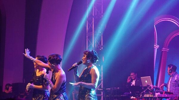 Seru-seruan Sambil Nostalgia di Konser Be3 Dua Lima