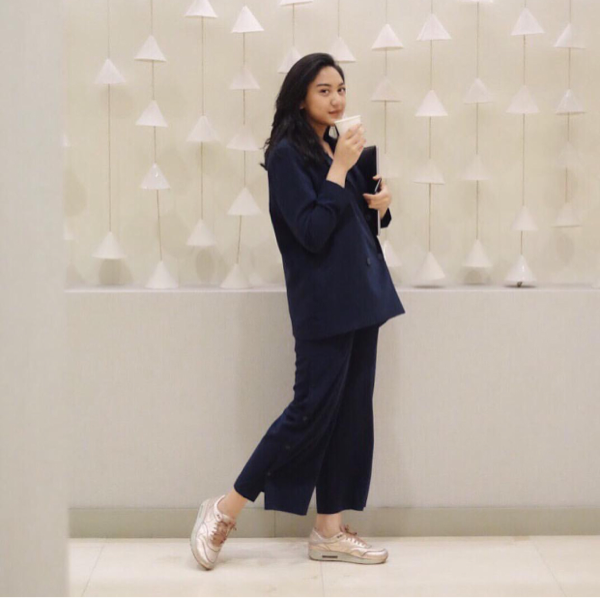 Foto-foto Putri Tanjung, Anak Super Tajir yang Gayanya Sederhana Banget