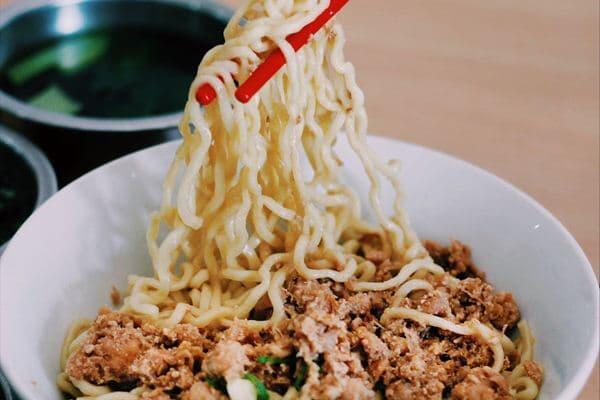 10 Tempat Makan Mie Ayam Enak di Jakarta yang Harus Dicoba