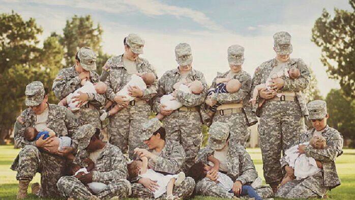 Tentara Perempuan Ini Tak Lupakan Tugas sebagai Ibu, Berikan ASI Pakai Seragam