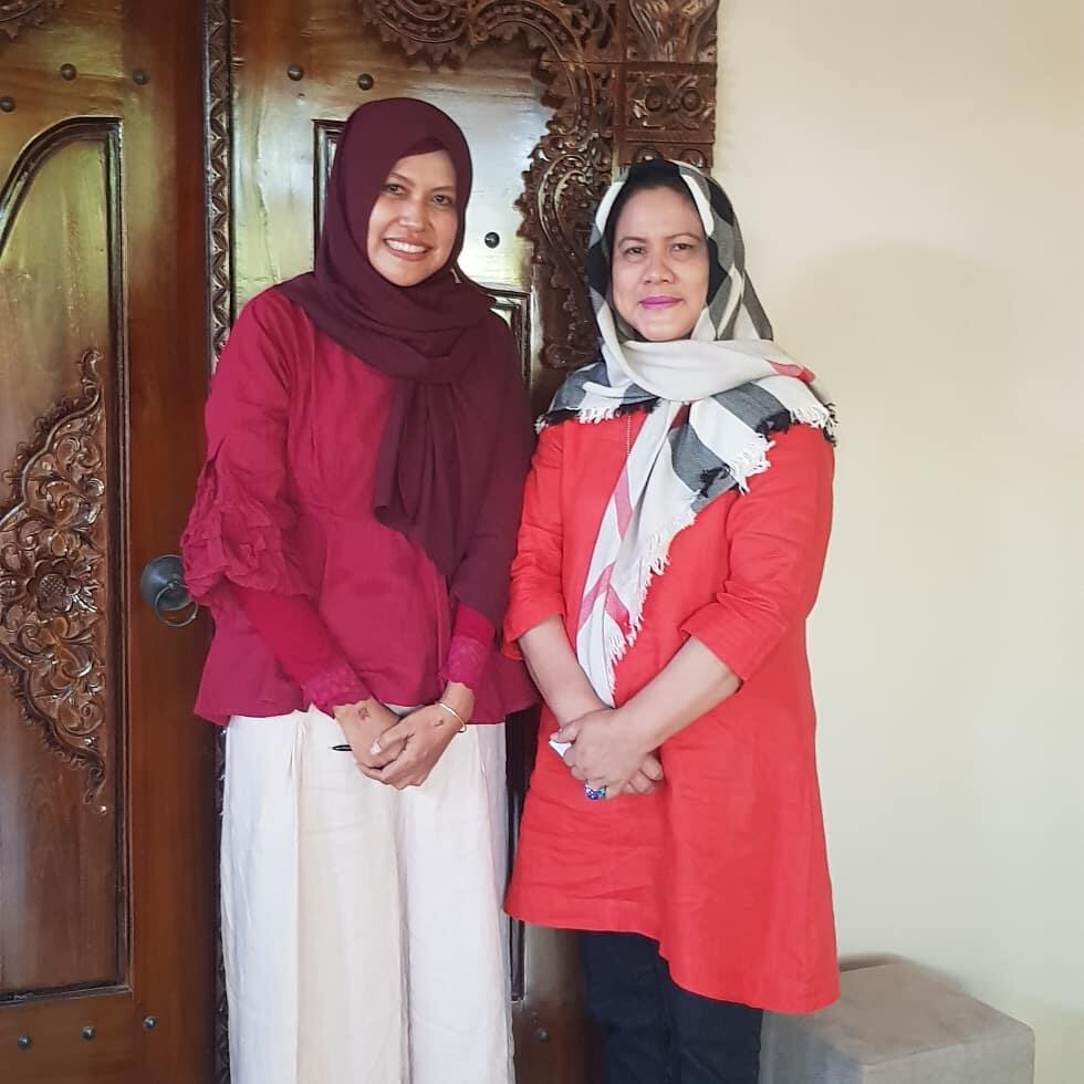 Riasan Wajah Ibu Negara untuk Upacara 17 Agustus Mendapat Sentuhan dari Pria Ini
