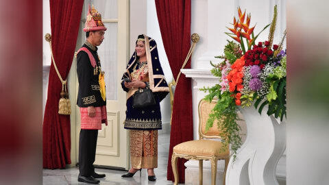 Detail Busana Koto Gadang Khas Minangkabau yang Dipakai Iriana Jokowi