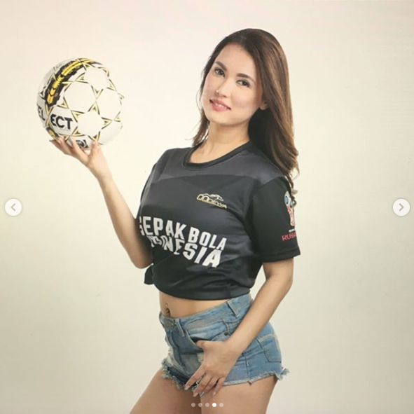 Duh, Maria Ozawa Ucapkan Selamat HUT RI Namun Salah