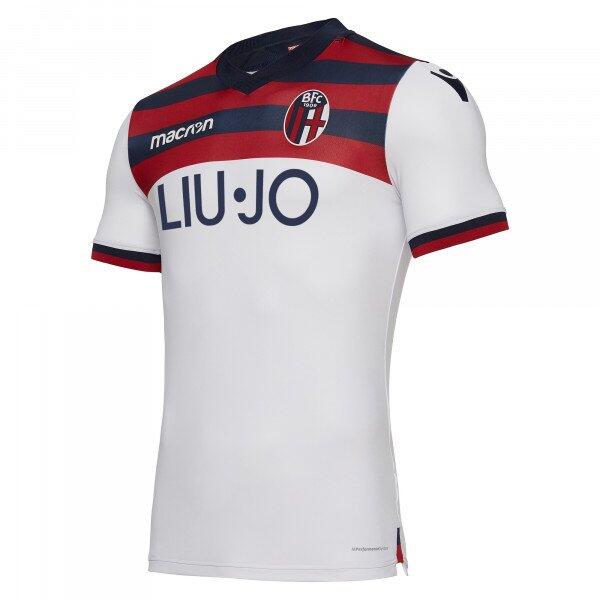 10 Jersey Sepakbola Terbaik Musim 2018/19