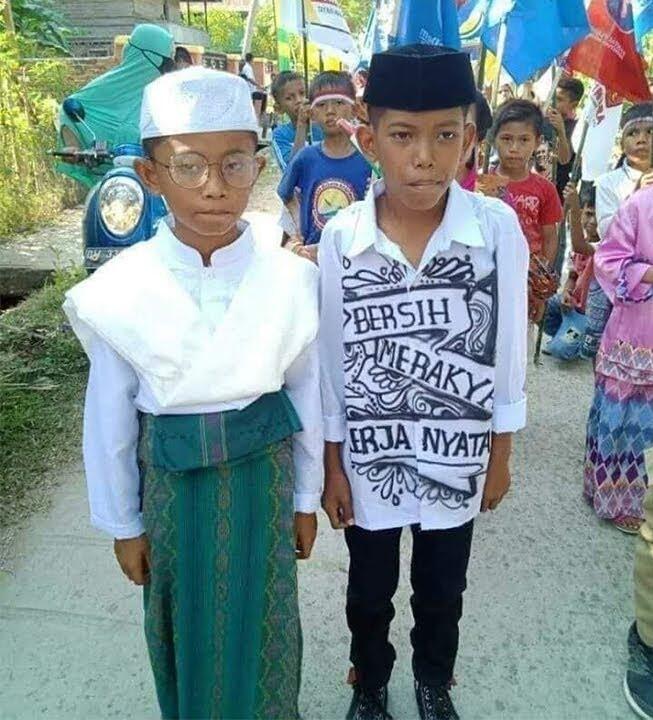 Pawai Agustusan, Penampilan Keempat Bocah Mirip Capres Cawapres Ini Mengundang Senyum