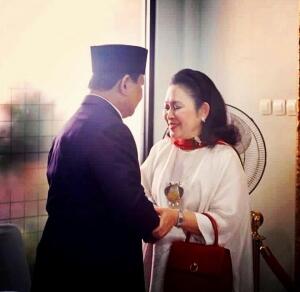 Suryo Prabowo Unggah Foto Kemesraan Prabowo dan Titiek Soeharto, Warganet Baper