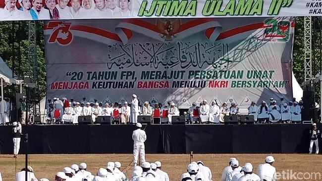 Di Milad, FPI Serukan '2019 Ganti Presiden dengan Yang Tunduk Ulama'