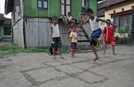 Berikut Permainan Tradisional Yang Jarang Ditemui