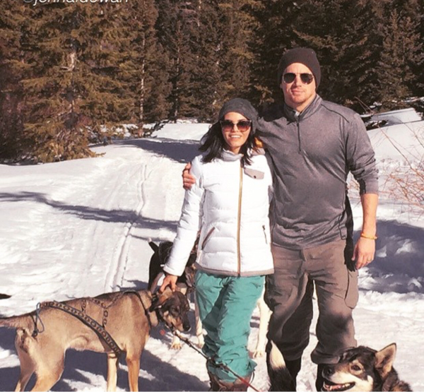 Gak Usah Minder, Ini Kelebihan Cewek Pendek di Mata Pria