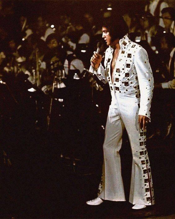  Celana  Cutbray  Warisan Elvis Presley Ini Digandrungi Lagi 