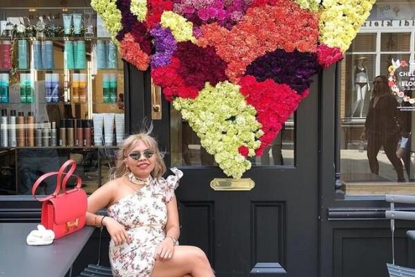 10 Gaya Liburan Mewah Felicia Hutapea, Putri Bungsu Hotman Paris