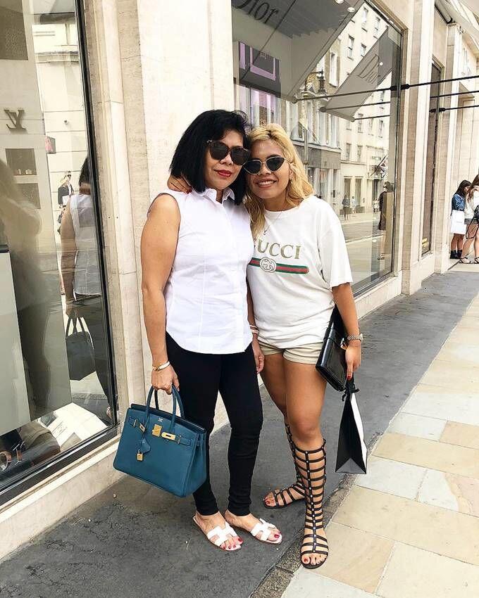 10 Gaya Liburan Mewah Felicia Hutapea, Putri Bungsu Hotman Paris
