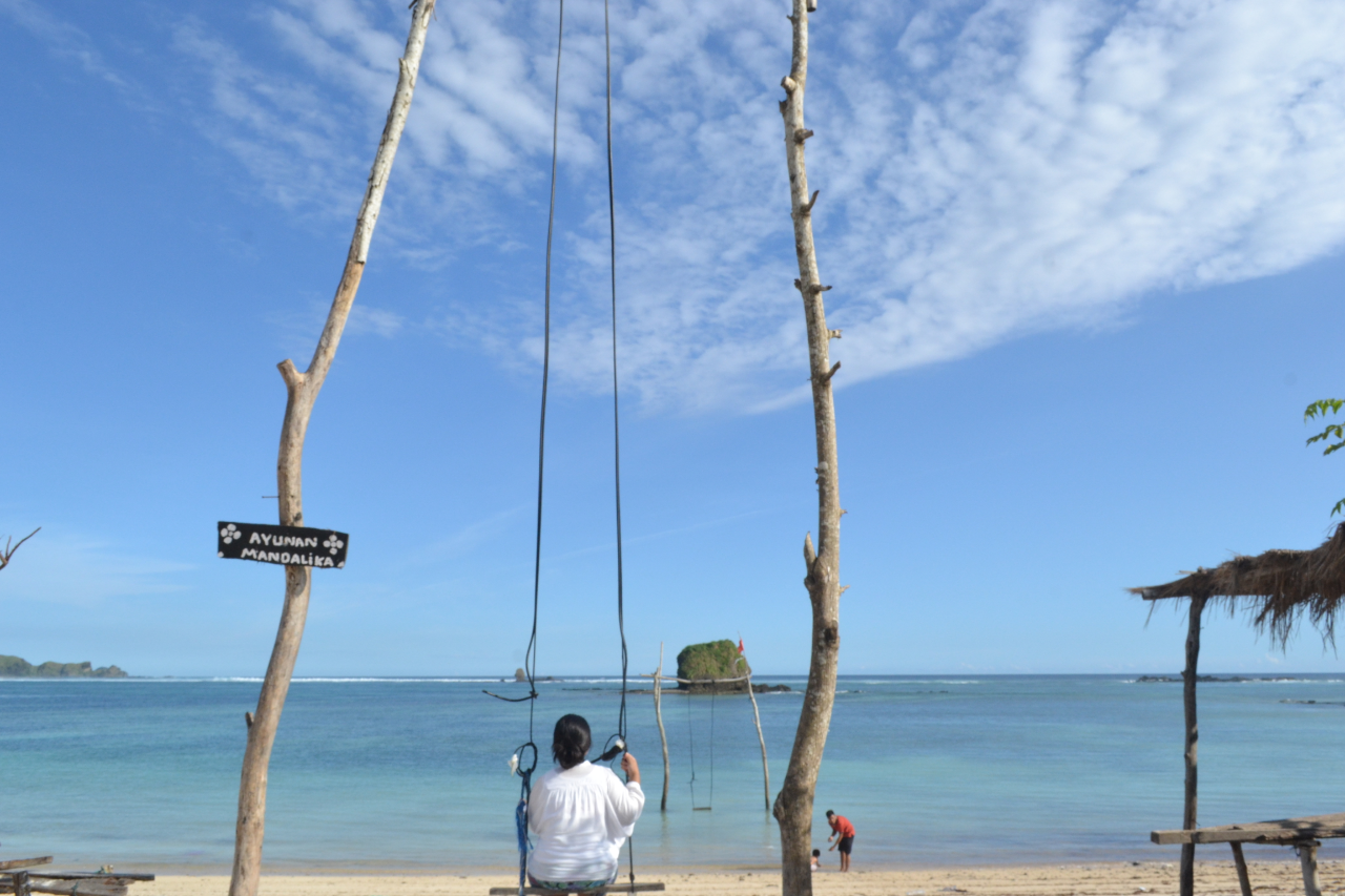 Main Sampai Jauh - LOMBOK