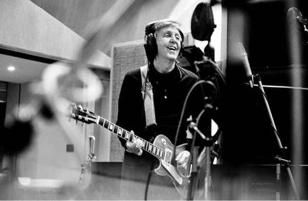 “Fuh You”, Lagu Baru Paul McCartney yang Bikin Pangling Soal Keinginan Bercinta