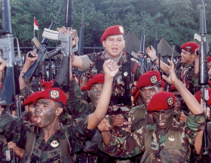 SKCK Syarat Capres Prabowo Dipersoalkan
