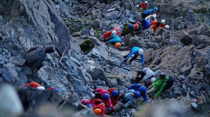 Melihat dari dekat macetnya di atas Gunung Fuji