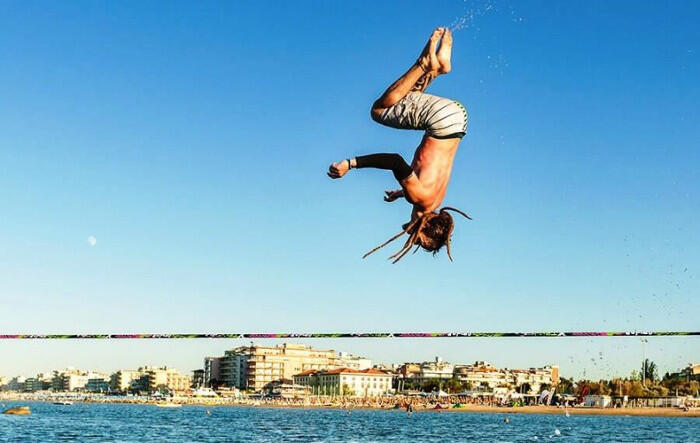  Slackline: Temukan Ketenangan, Bukan Sekadar Olahraga Sirkus 