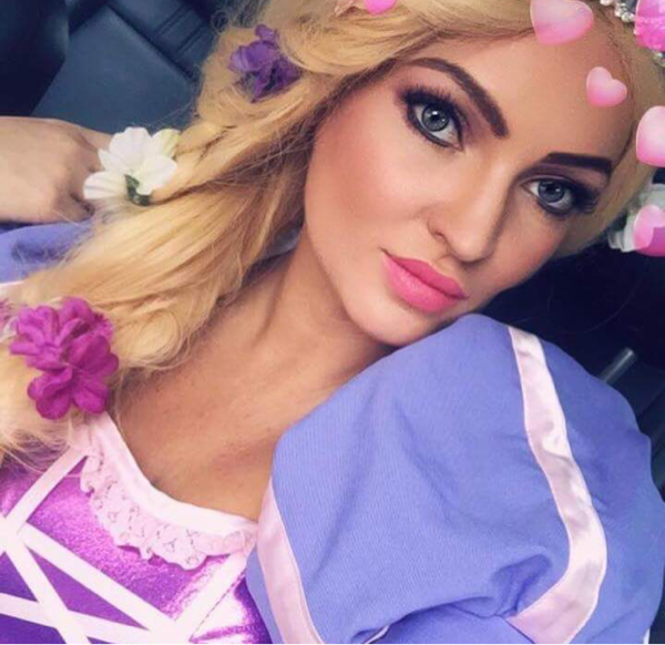 Kisah Janda Cantik Dibayar Rp1,8 Juta per Jam untuk Pakai Gaun Putri Disney