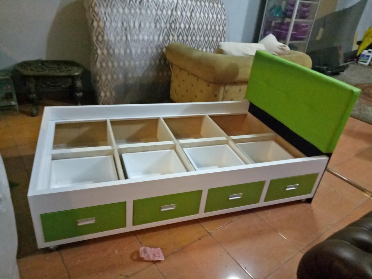 VENDOR PRODUCTION FURNITURE