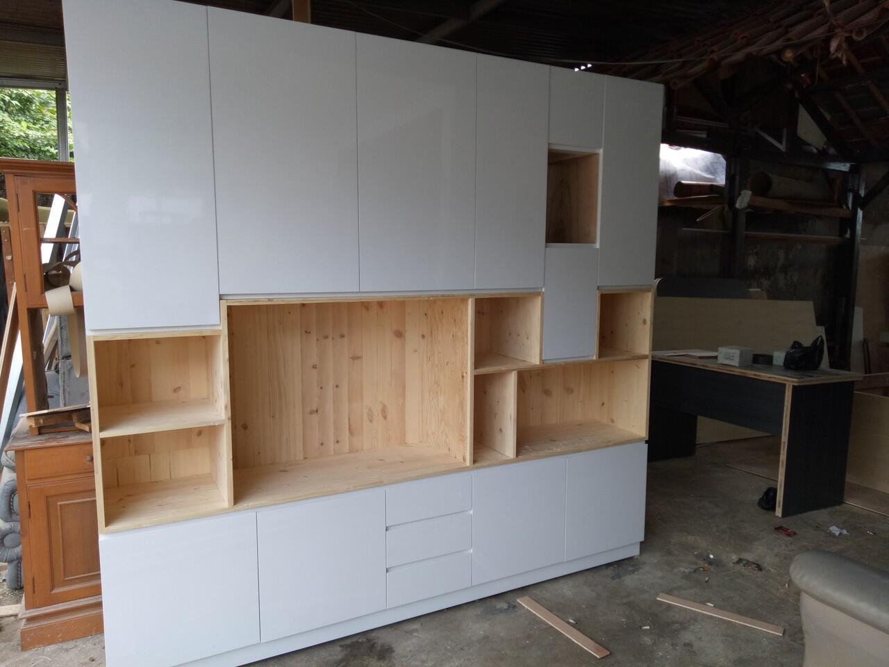 VENDOR PRODUCTION FURNITURE