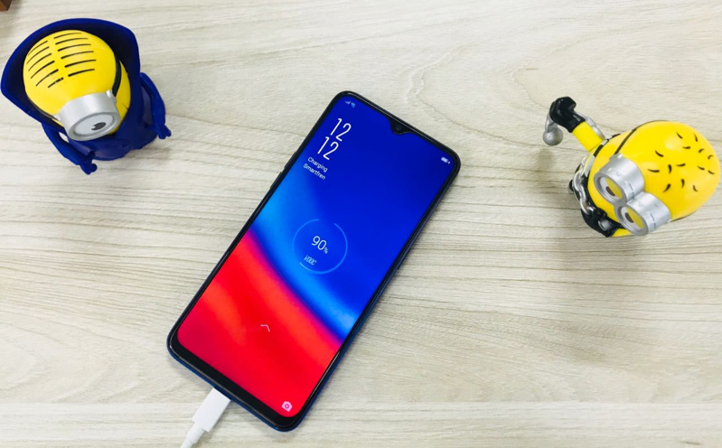 VOOC OPPO F9 Bikin Charging 5 Menit Bisa Digunakan Selama 2 Jam