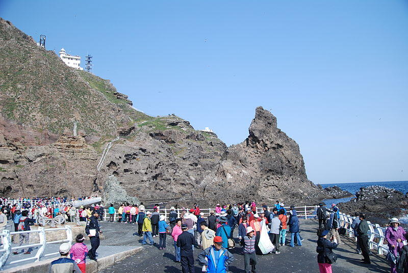 Jalan-Jalan Ke Dokdo Island A.k.a Takeshima Island A.k.a Liancourt Rocks