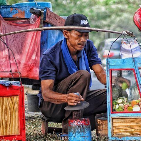 Ketika Kehidupan Ini Harus Terus Berjalan