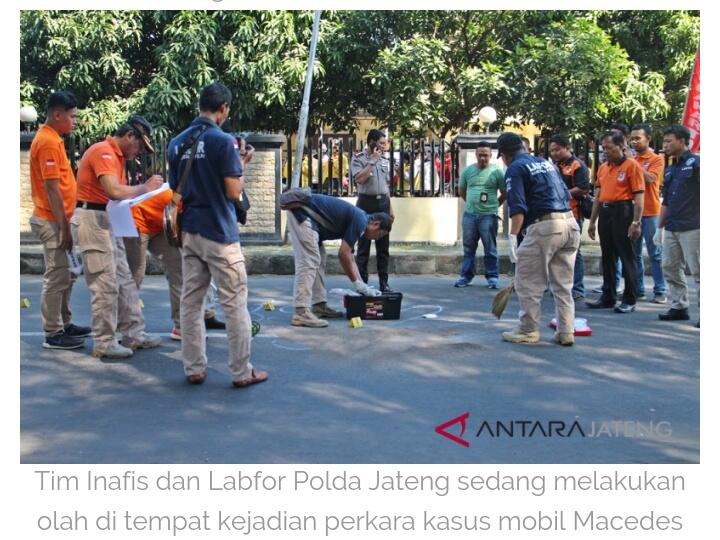 Polisi olah TKP kasus Bos PT Indaco yang tabrak pesepeda motor