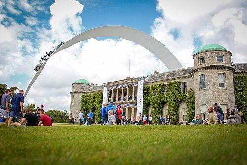 Melihat Goodwood Festival of Speed, Festival Pesta Kebun Berkendara Terbesar Di Dunia